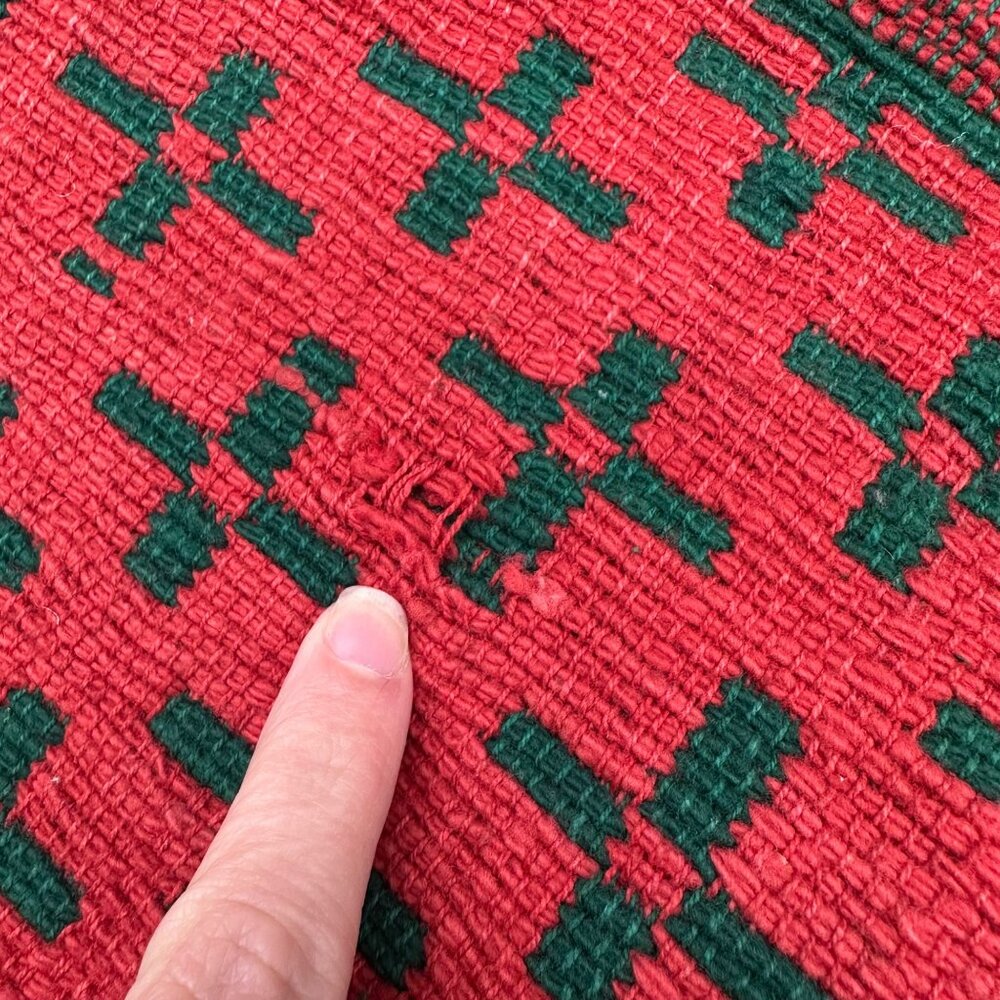 Vintage Tapestry Rug Throw Wall Hanging Hayim 1994 Christmas Red Green Fringe - Picture 6 of 10